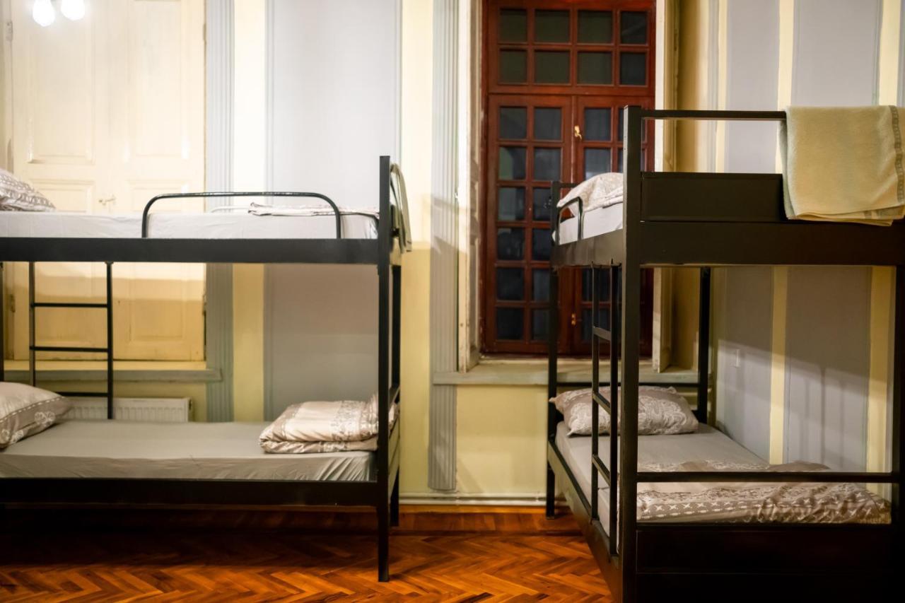 Flora Music & Art Hostel บากู ภายนอก รูปภาพ